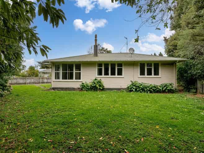 11 Churchill Street, Pahiatua