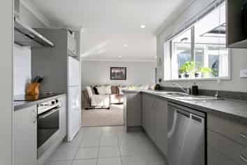 16 Jasmine Place, Cambridge