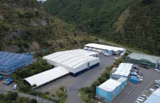 Large Warehouse in Tightly-Held Ngauranga