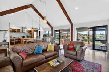 2760 South Head Road, South Head, Helensville