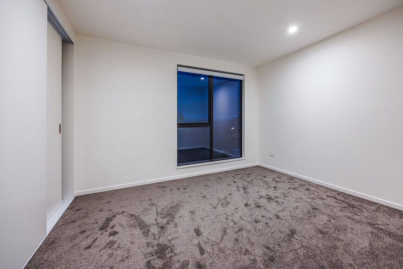 Modern Easy Living in a Highly Convenient Location - Widok 6