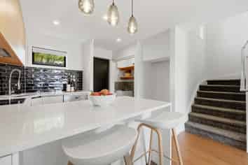 4/19 Trias Road, Totara Vale