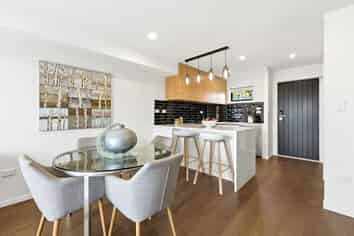 4/19 Trias Road, Totara Vale