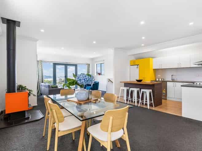 32 Mandalay Terrace, Khandallah