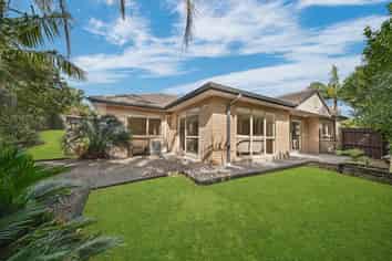 6 Luna Place, Henderson