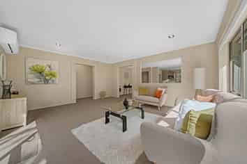 6 Luna Place, Henderson