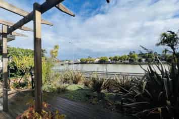 51 Anzac Parade, Durie Hill