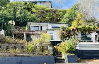 51 Anzac Parade, Durie Hill