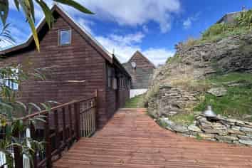 15A Sunrise Lane, Queenstown Hill