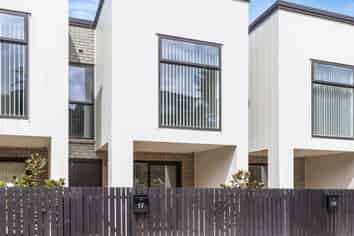 17 Tukari Lane, Mangere Bridge