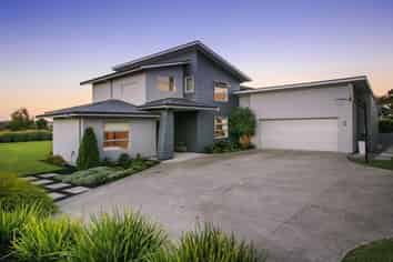 54 Shelter Drive, Greenhithe