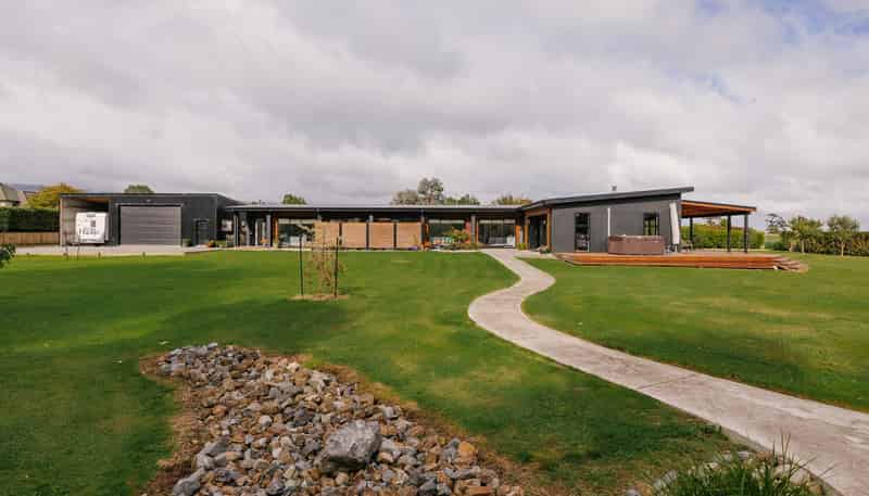 38A Pohutukawa Drive , Levin