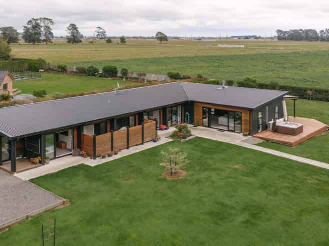 38A Pohutukawa Drive , Levin