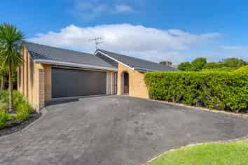 6 West Fairway, Golflands