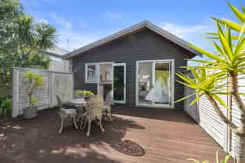 27 Waverton Terrace, Churton Park