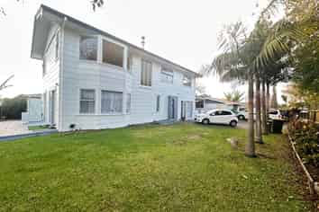 62 62 Sikkim Crescent  Clover Park, Manukau City, Clover Park