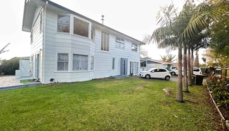 62 62 Sikkim Crescent  Clover Park, Manukau City, Clover Park