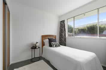 2/14 Jillett Street, Titahi Bay
