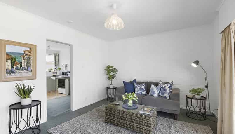 2/14 Jillett Street, Titahi Bay