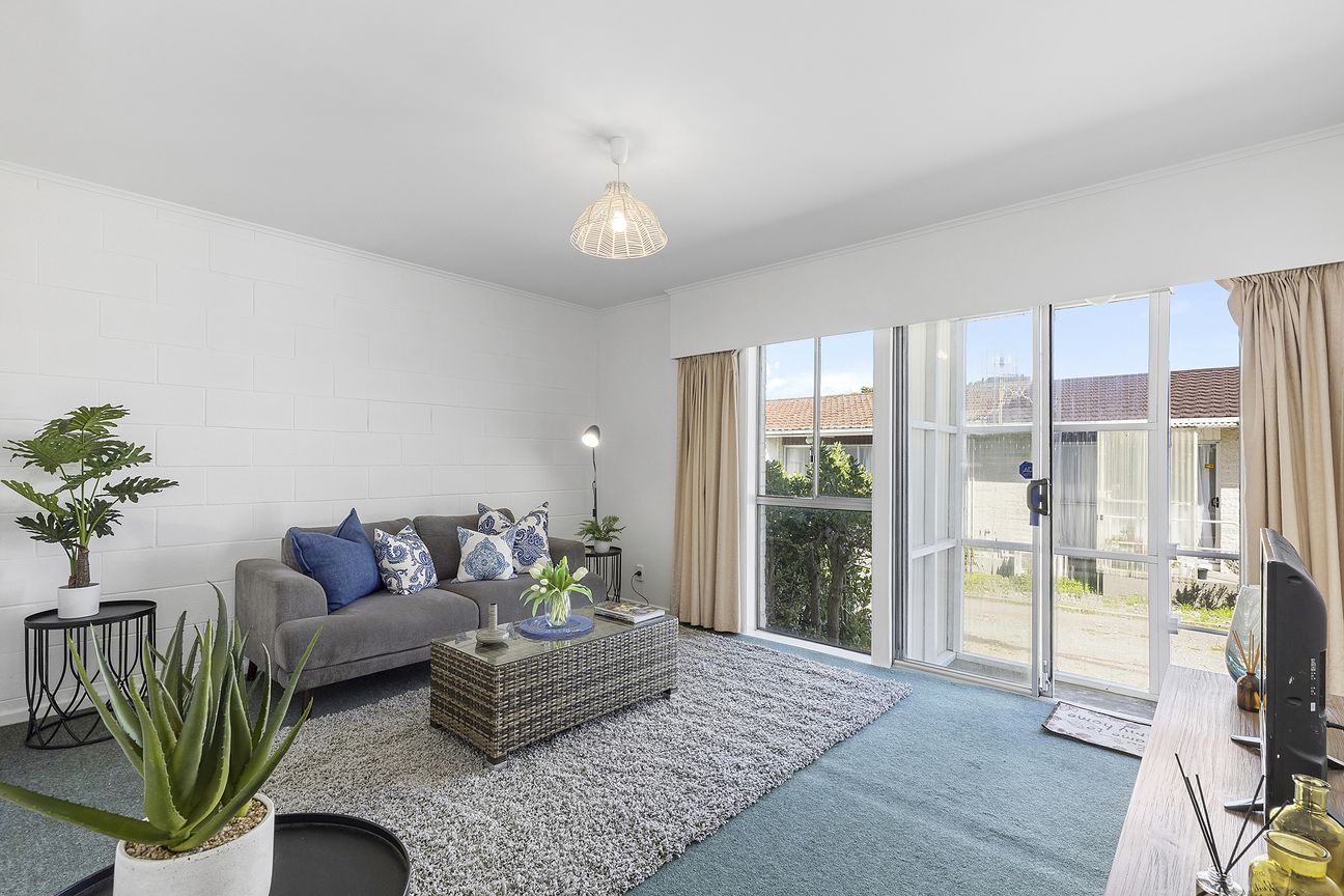 Easy Living in the Heart of the Bay - Altro