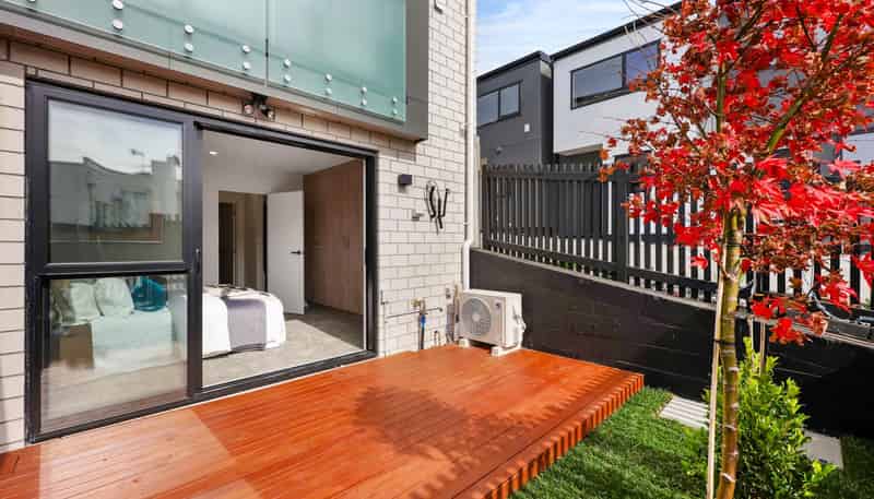 2/2 St Oswalds Road, Greenlane