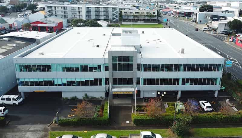 8 Gloucester Park Road, Onehunga