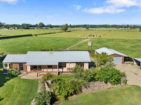 221 Smiths Road, Leithfield