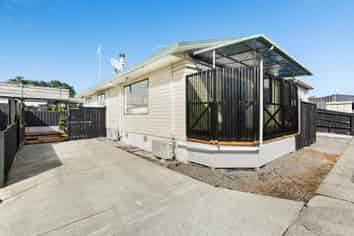 8A Domain Street, Waiuku