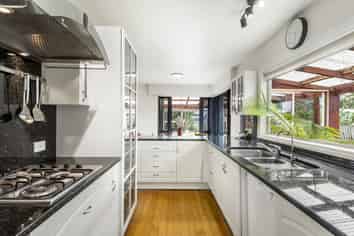 7 Parakai Avenue, Parakai