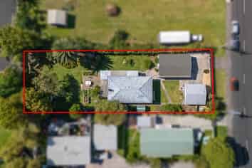 7 Parakai Avenue, Parakai