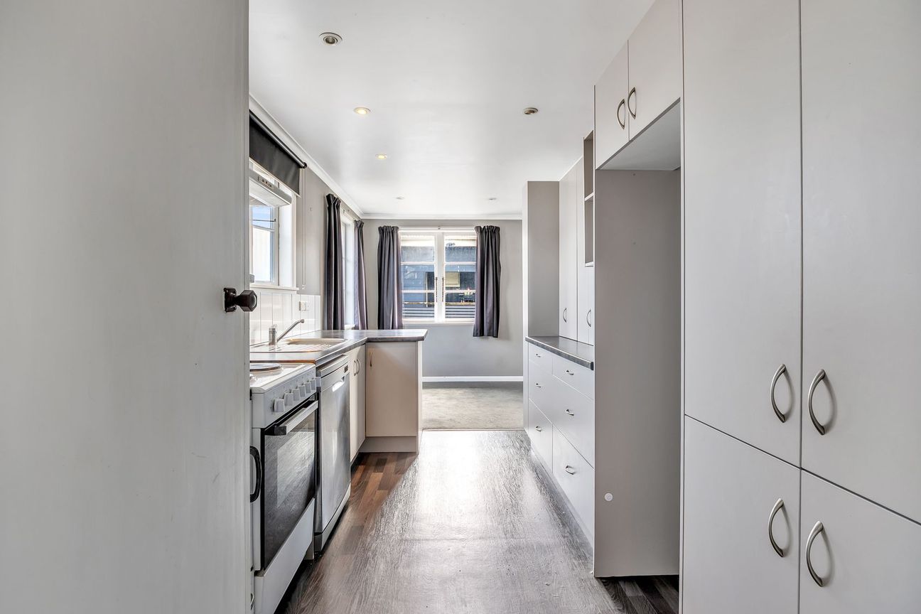 Deckside Living on Caledonia Road - Vista 6