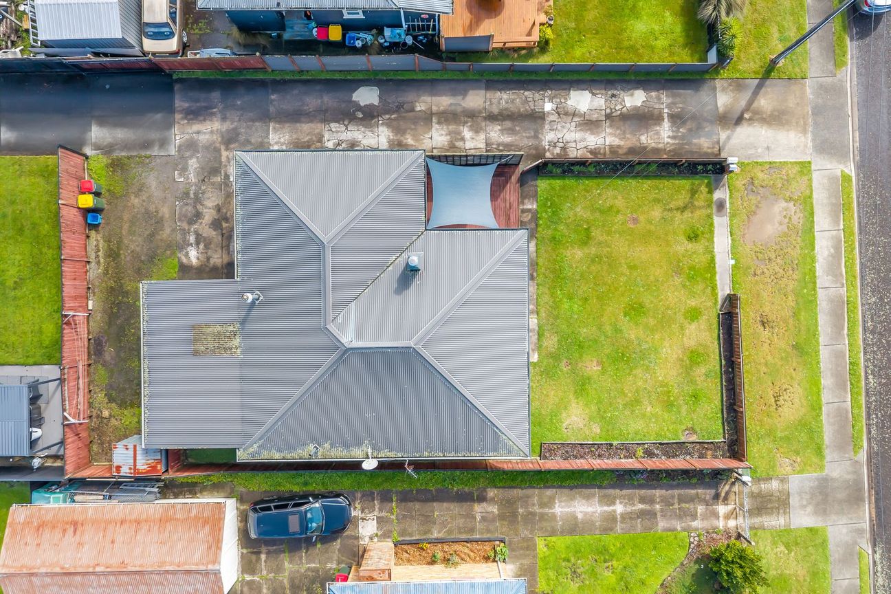 Deckside Living on Caledonia Road - Vista 2