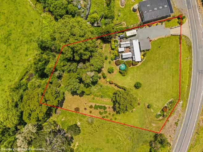 3212 Paparoa-Oakleigh Road, Paparoa