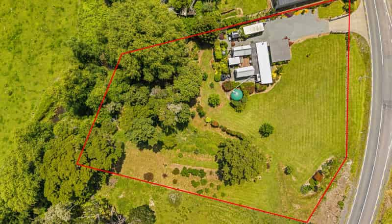 3212 Paparoa-Oakleigh Road, Paparoa