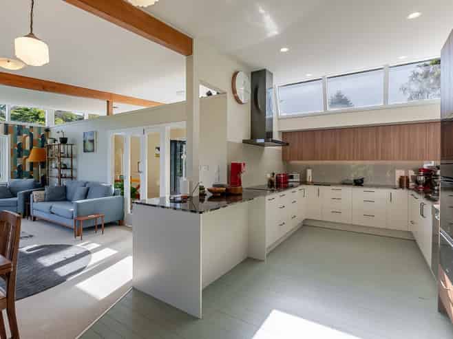 8 Christina Grove, Normandale