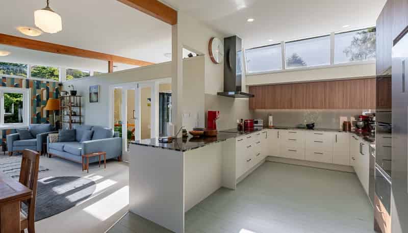 8 Christina Grove, Normandale