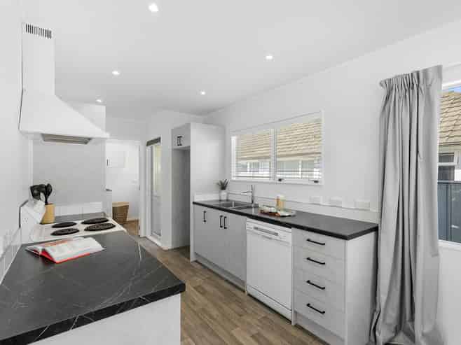 26 Harrison Crescent, Avalon