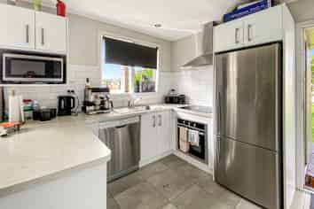 11 Larnoch Road, Henderson