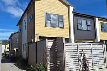2 Te Ara O Ralph Olsen, Wainuiomata