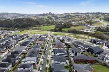 10 Perehia Road, Flat Bush