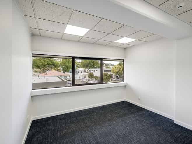 Refurbished office on Vautier Street