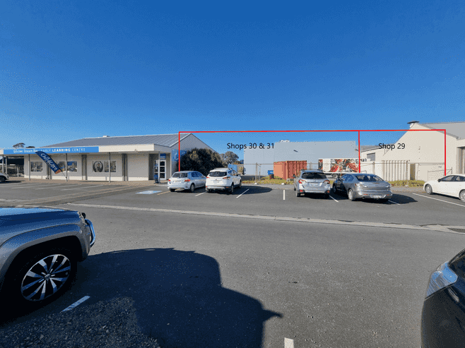 New shop opposite new Woolworth site