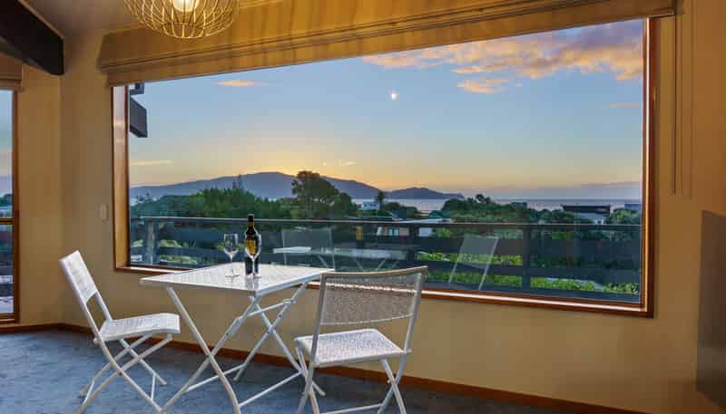 9 Frances Street, Waikanae Beach