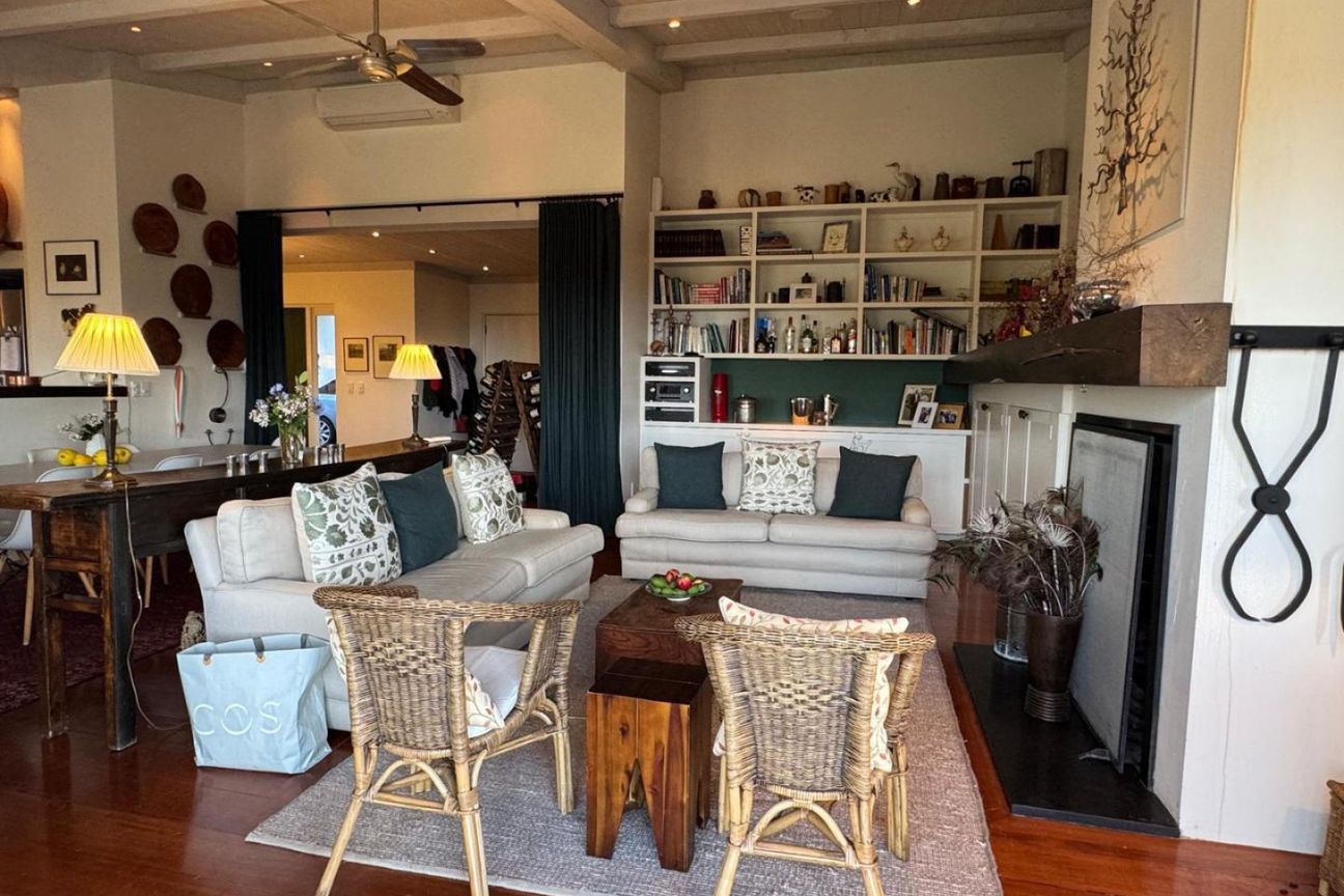 House in Havelock North - More