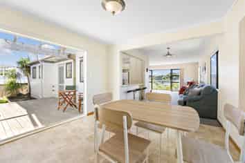 4 Merehai Place, Snells Beach