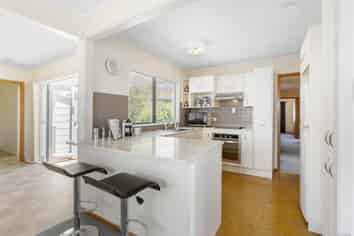 4 Merehai Place, Snells Beach