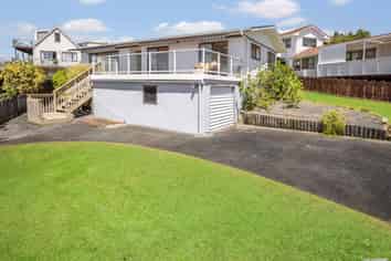 4 Merehai Place, Snells Beach