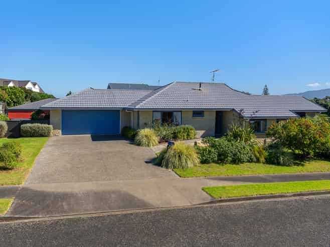 4 Te Ropata Place, Waikanae Beach