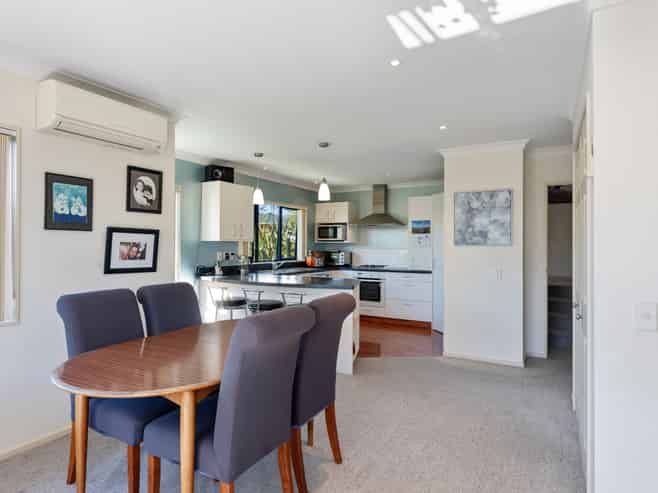 4 Te Ropata Place, Waikanae Beach