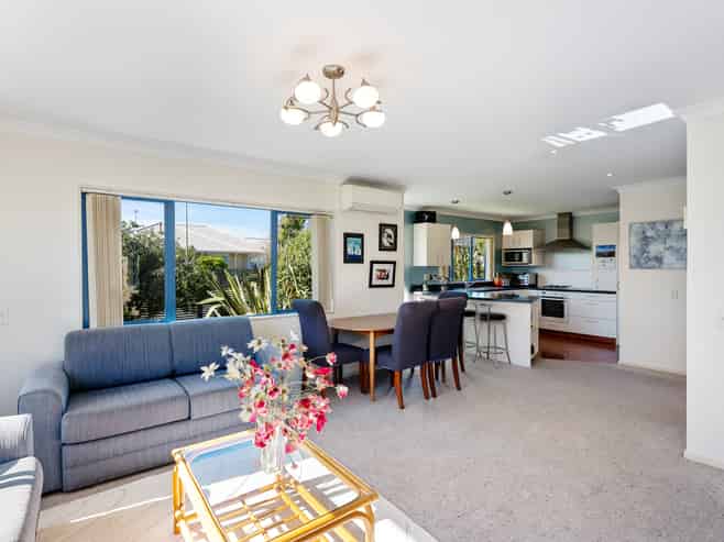 4 Te Ropata Place, Waikanae Beach